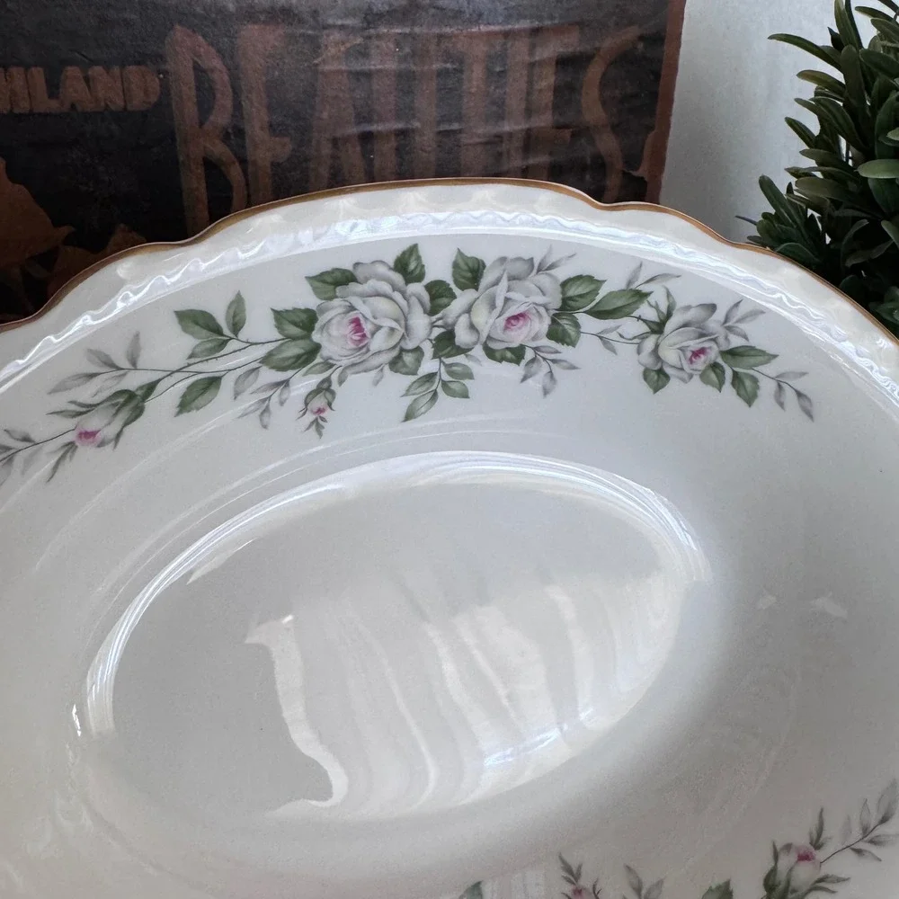 Prestige Fine China Mount Vernon Oval Vegetable Bowl White Rose Gold Trim 10